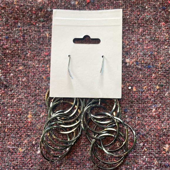 Circle dangling earrings - Picture 2 of 2